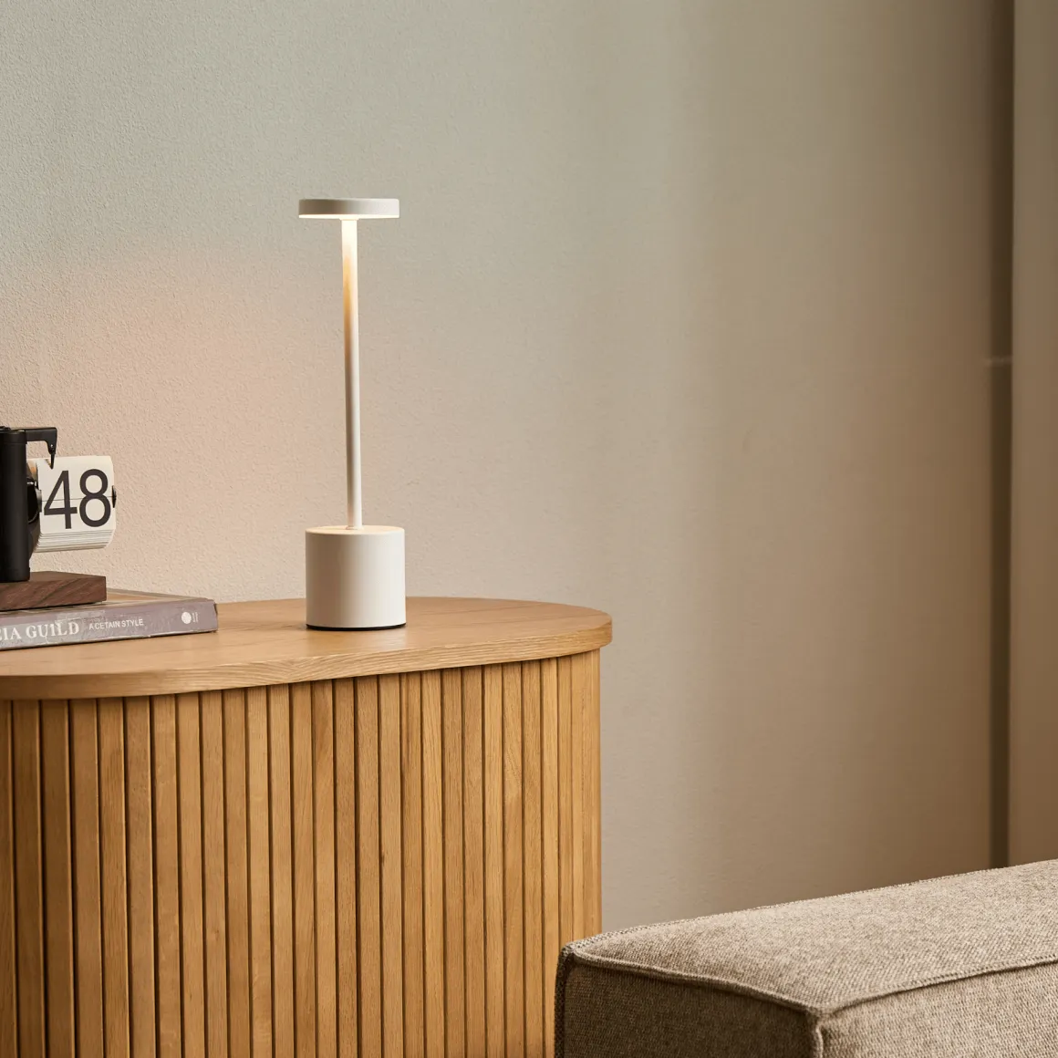 Elvis LED bordlampe hvid