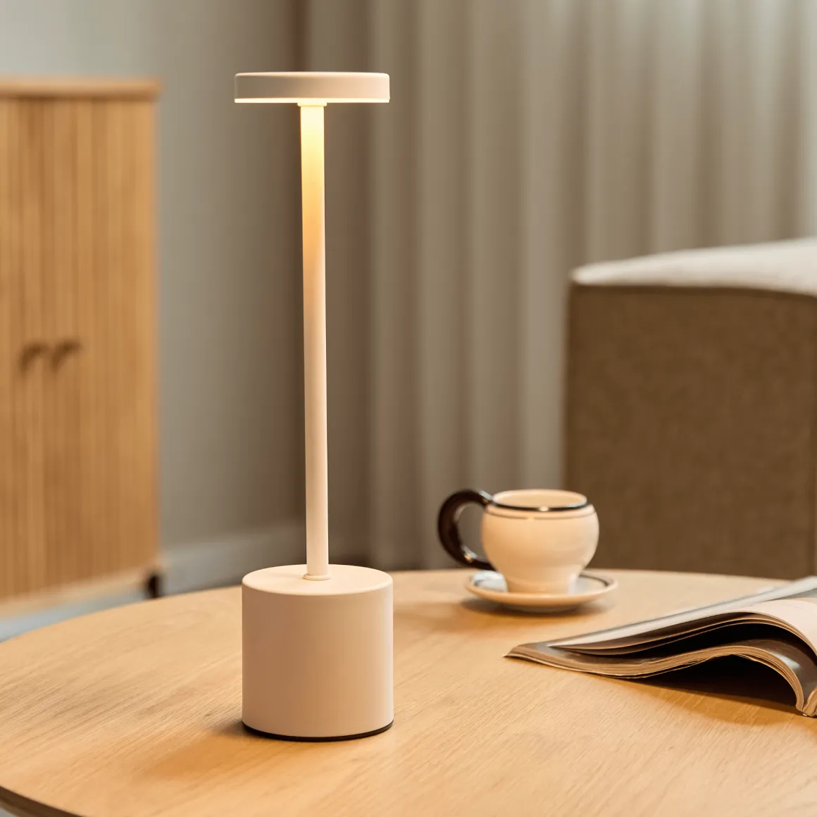 Elvis LED bordlampe hvid